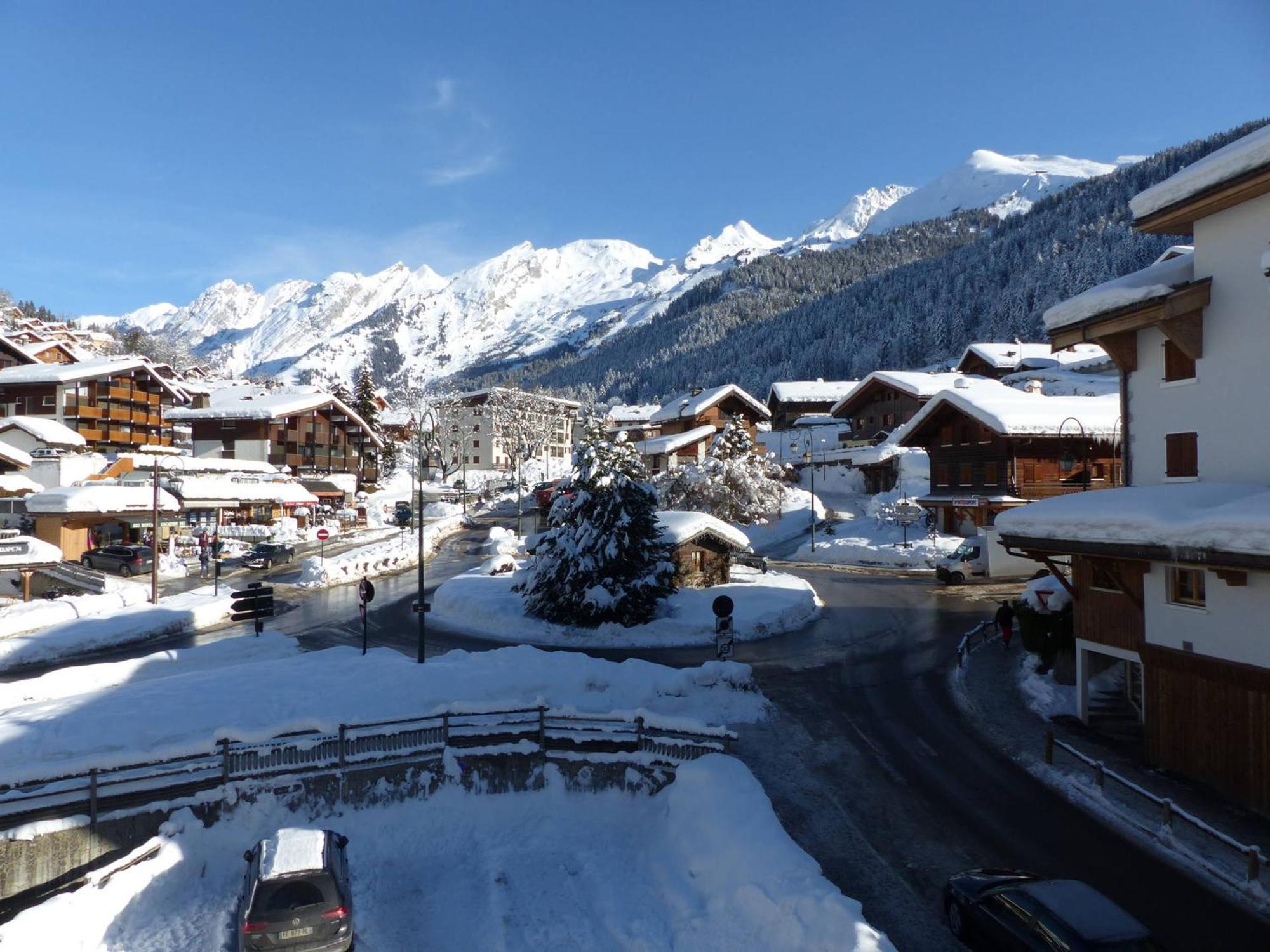 Appartement La Clusaz, 3 pièces, 8 personnes - FR-1-437-25 Esterno foto